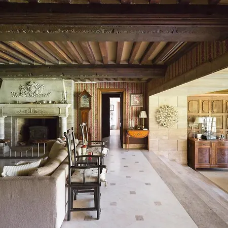 Saint-maclou Chateau Sleeps 28 Pool 度假居