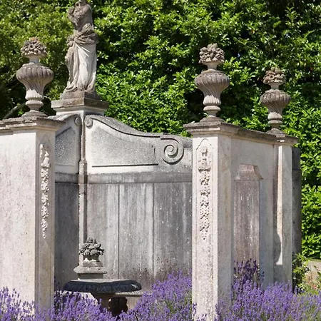 Saint-maclou Chateau Sleeps 28 Pool 度假居