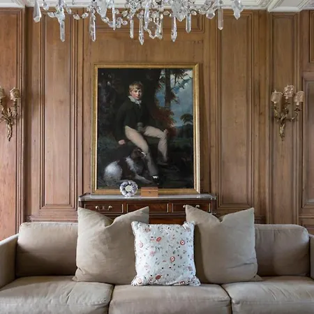 Saint-maclou Chateau Sleeps 28 Pool 度假居